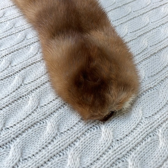 Vintage fur stole. 37” Inches in length. See pics for details. - Picture 5 of 13